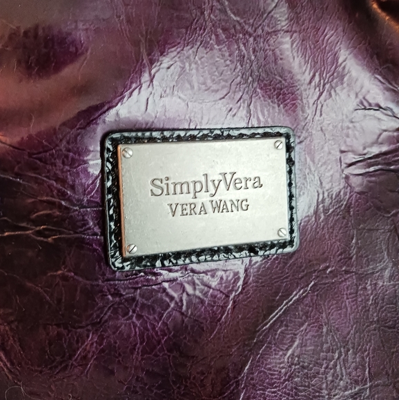 Purple Simply Vera Handbag 👜 💜 - Picture 5 of 13